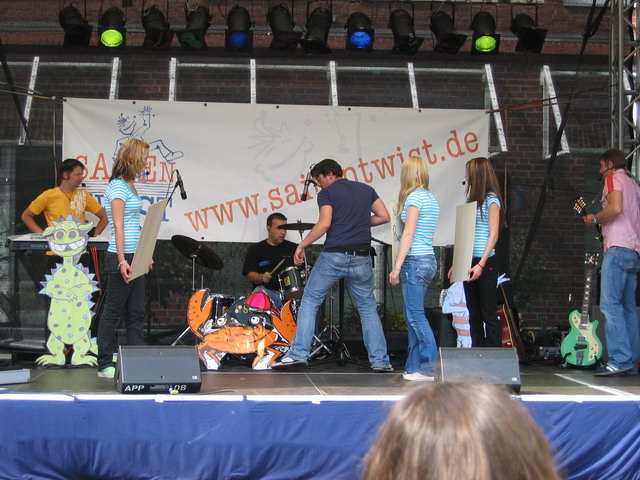 gal/2007/2007 Ruettenscheider Kinderfest/2007 Saitentwist Ruettenscheider Kinderfest 1.9. 009.jpg